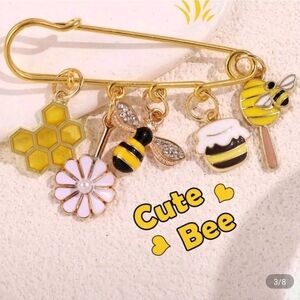 Cute Bee Themed Gold Charmed Brooch